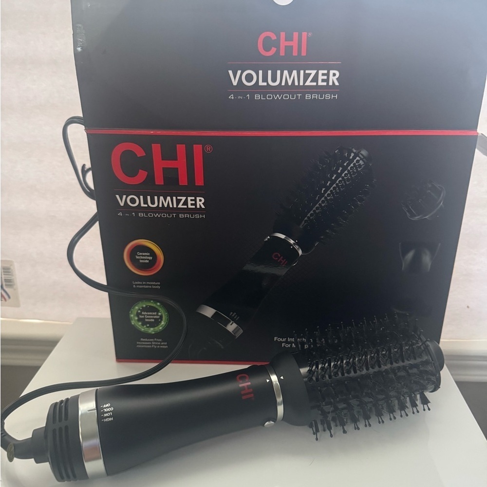 CHI Volumizer 4-in-1 Blowout Brush